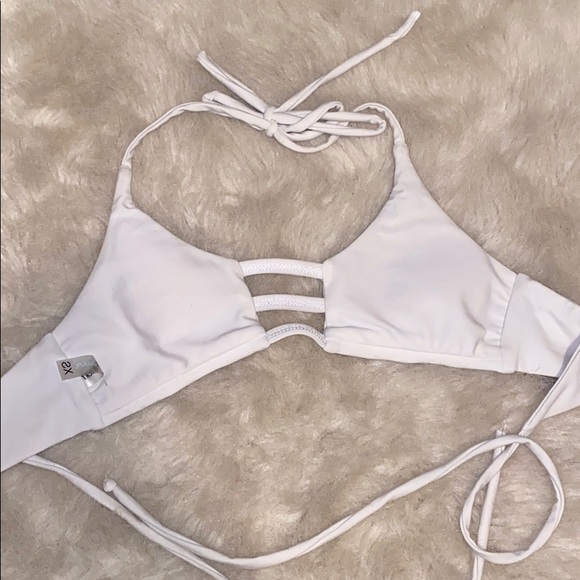 Montce swim - Picture 2 of 3